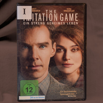 Foto der DVD "The imitation game". Das Cover zeigt die Gesichter von Benedict Cumberbatch und Keira Knigthley in ihren Filmrollen.