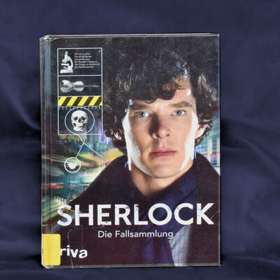 Foto des Buches "Sherlock - die Fallsammlung". Das Cover zeigt Hauptdarsteller Benedict Cumberbatch in seiner Serienrolle.